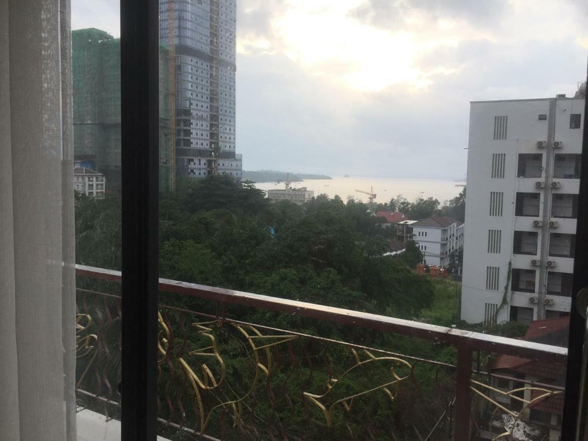 Golden Rooster Hotel Sihanoukville Esterno foto