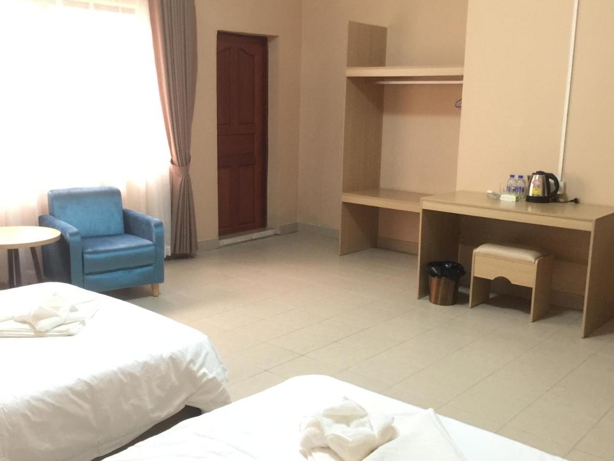 Golden Rooster Hotel Sihanoukville Esterno foto